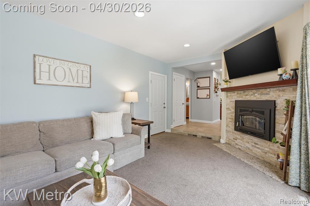 34180 Schulte Drive, Farmington, MI 48335 — Photo 17