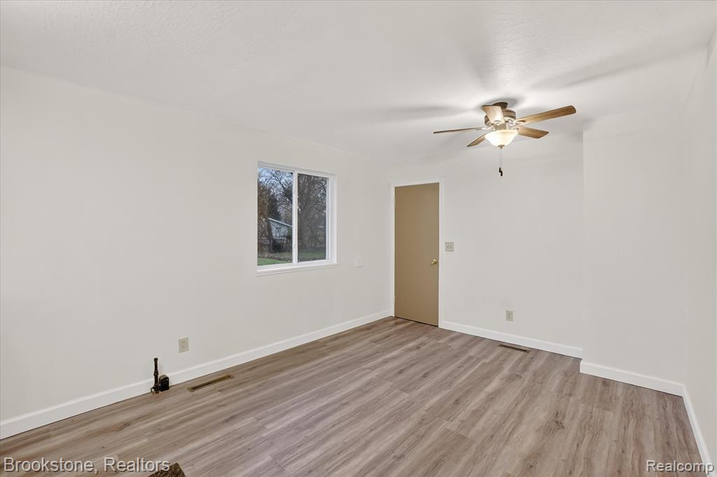 5050 Carnegie Street, Saginaw, MI 48601 — Photo 10