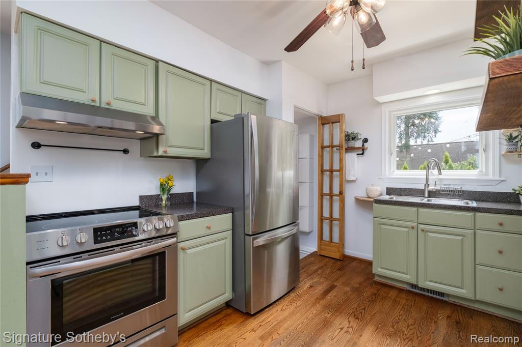 416 Beal Street, Northville, MI 48167 — Photo 16