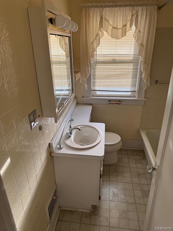 5484 MIDDLESEX Street, Dearborn, MI 48126 — Photo 5