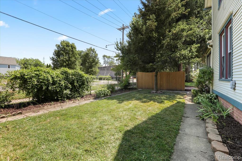 1105 Oak Street, Wyandotte, MI 48192 — Photo 28
