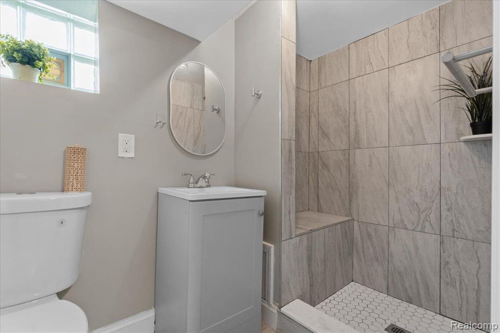 4862 Parker Street, Detroit, MI 48214 — Photo 36