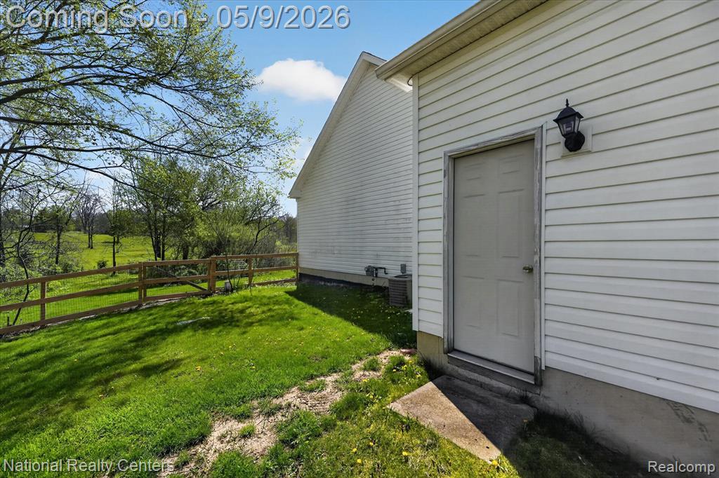 56536 Briar Meadow Road, South Lyon, MI 48178 — Photo 47