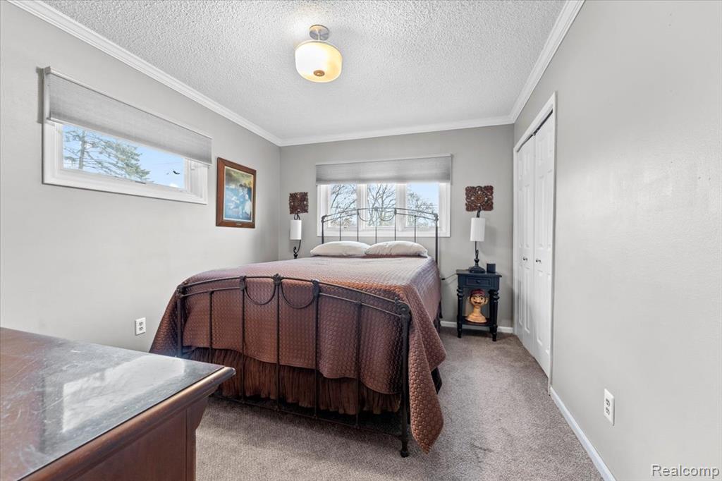 21524 THOROFARE Road, Grosse Ile, MI 48138 — Photo 12