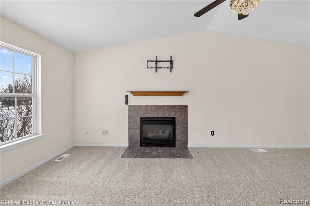 639 Andover Woods Drive, Fenton, MI 48430 — Photo 4