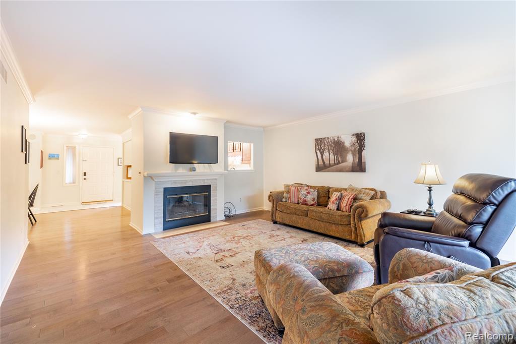 9830 Hawthorne Glen Drive, Grosse Ile, MI 48138 — Photo 19