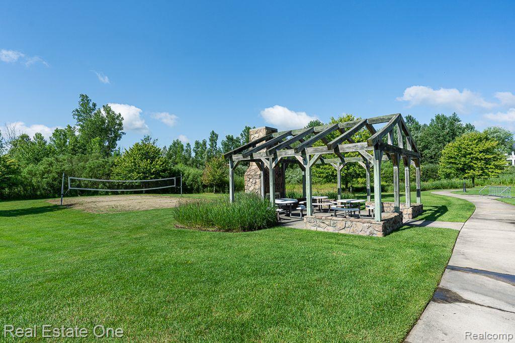 523 WYNSTONE Circle N, Oakland, MI — Photo 57