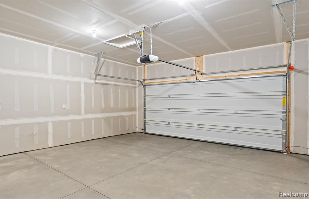 51261 Deerbrook Drive, Macomb, MI 48042 — Photo 32