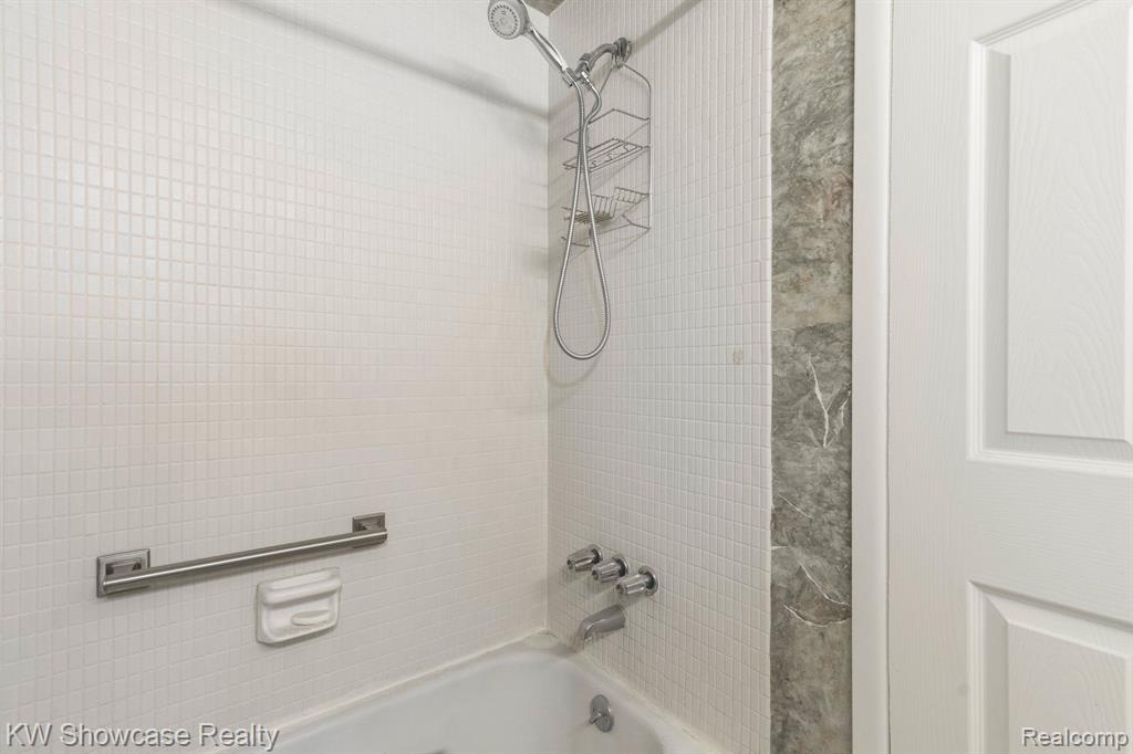 30236 SOUTHFIELD Road, 263, Southfield, MI 48076 — Photo 19