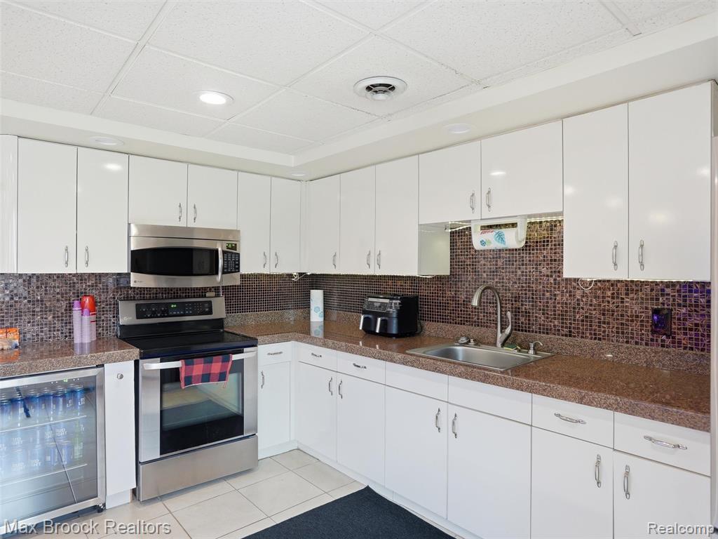 55618 Lordona Lane, Shelby Twp, MI 48315 — Photo 54