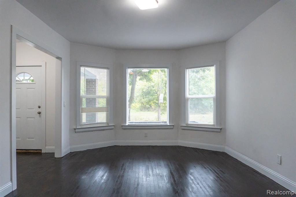 3927 SAINT CLAIR Street, Detroit, MI 48214 — Photo 25