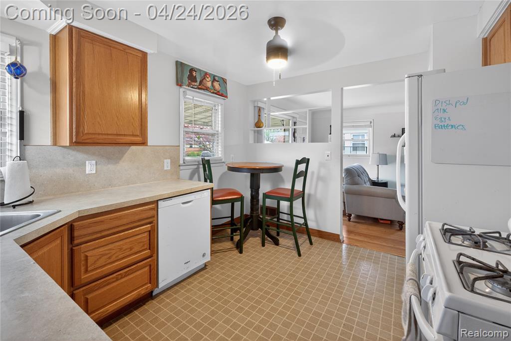 30242 Taylor Street, Saint Clair Shores, MI 48082 — Photo 7