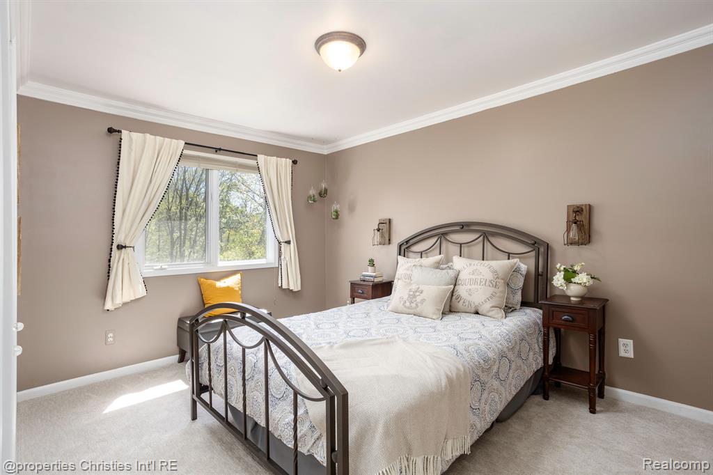 45571 IRVINE Drive, Novi, MI — Photo 33