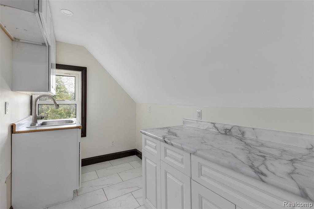 89 Hague Street, Detroit, MI 48202 — Photo 23