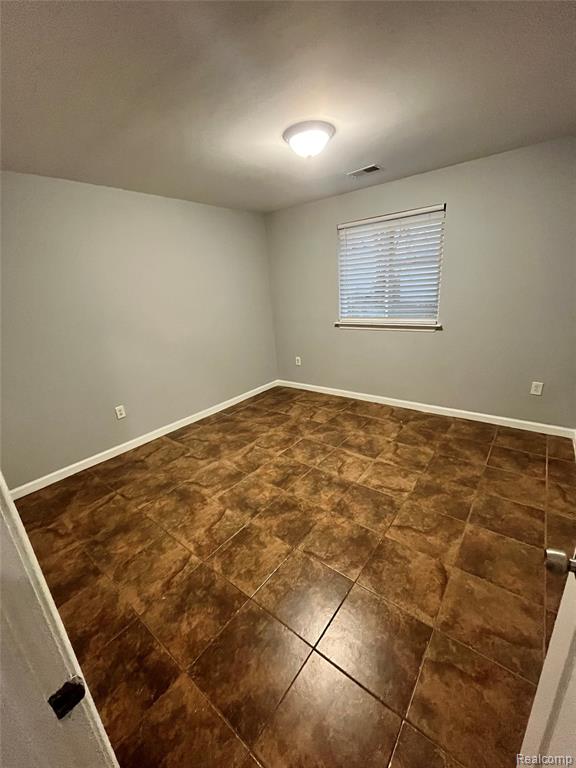 20535 Powers Avenue, Dearborn Heights, MI 48125 — Photo 5