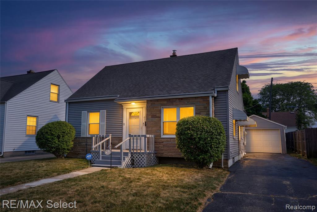 631 Alvord Avenue, Flint, MI 48507 — Photo 7