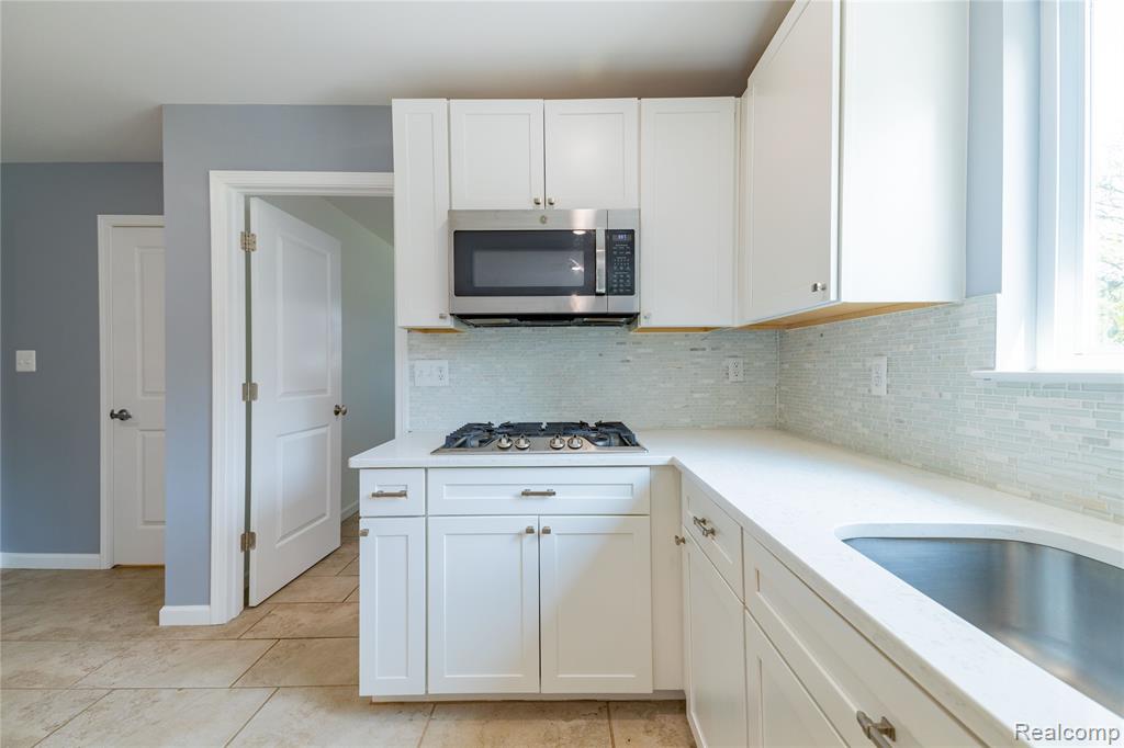 6400 E Highland Road, Howell, MI 48843 — Photo 5