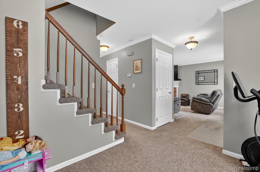 8051 Rose Lane, Goodrich Vlg, MI — Photo 17