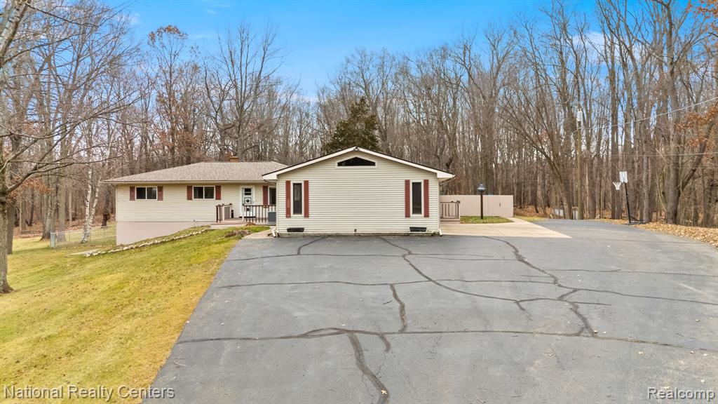 11720 Andersonville Road, Davisburg, MI 48350 — Photo 45