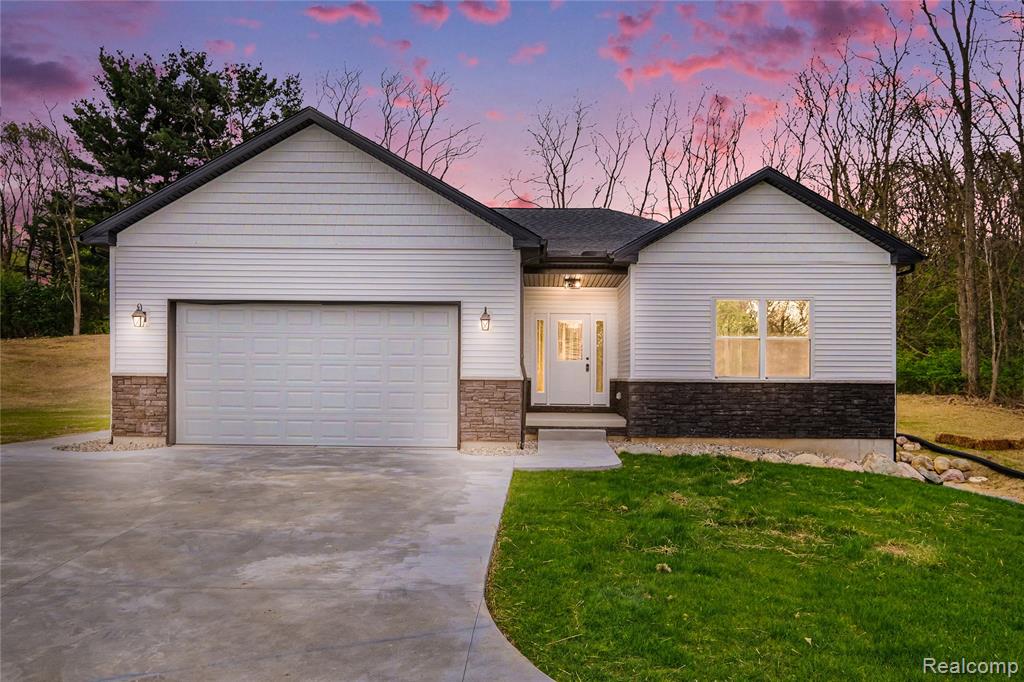 17311 Timber Creek, Holly, MI 48442