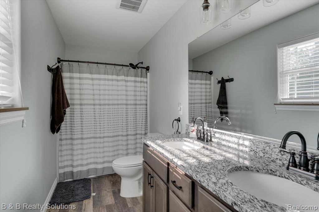 437 Angle Road, Lapeer, MI 48446 — Photo 16