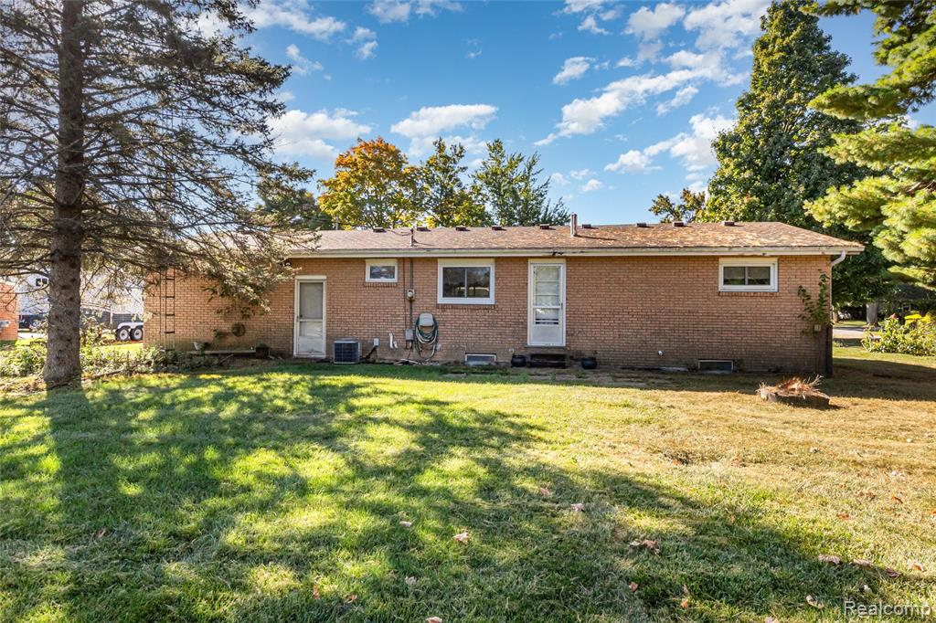 1379 Bowers Road, Lapeer, MI 48446 — Photo 18
