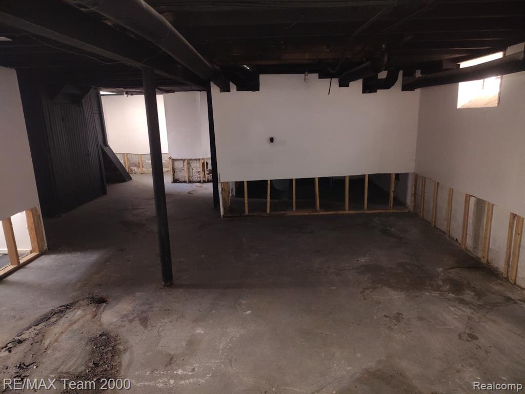 8860 Appoline Street, Detroit, MI 48228 — Photo 28