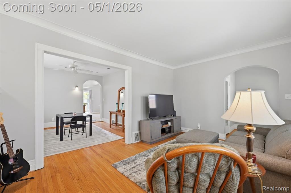 1373 Beaconsfield Avenue, Grosse Pointe, MI 48230 — Photo 9