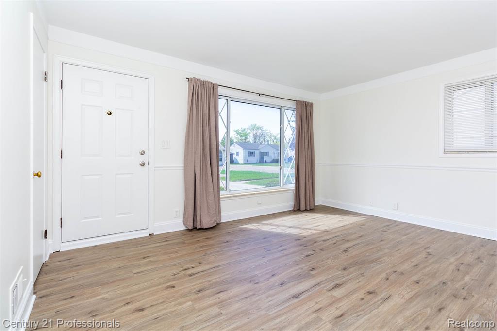 21892 Ehlert Avenue, Warren, MI 48089 — Photo 6