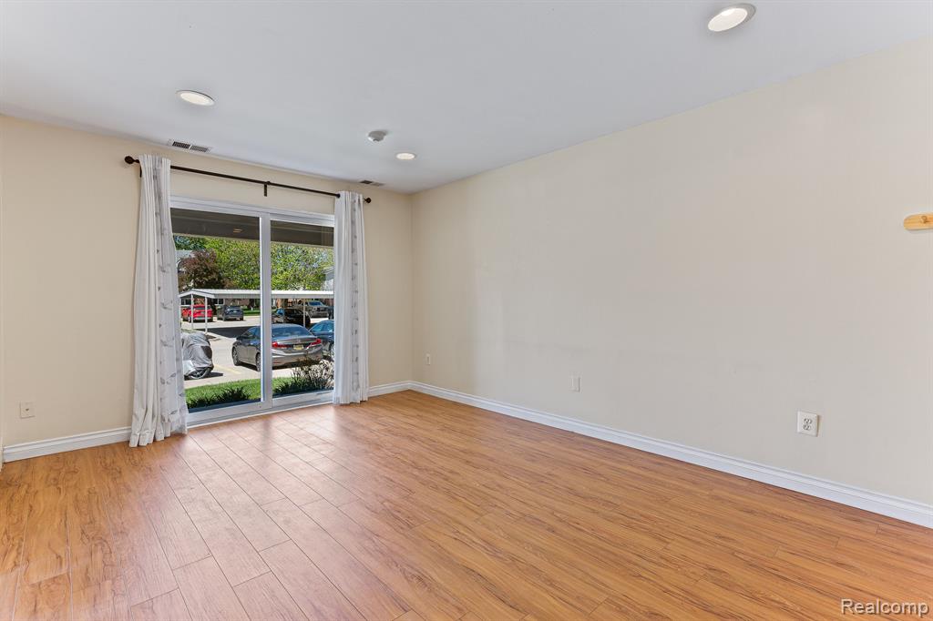 44435 SAVERY Drive, Canton, MI 48187 — Photo 8