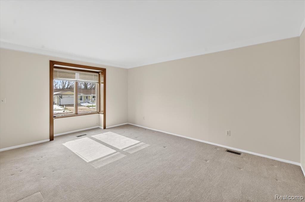 751 Norchester Street, South Lyon, MI 48178 — Photo 17