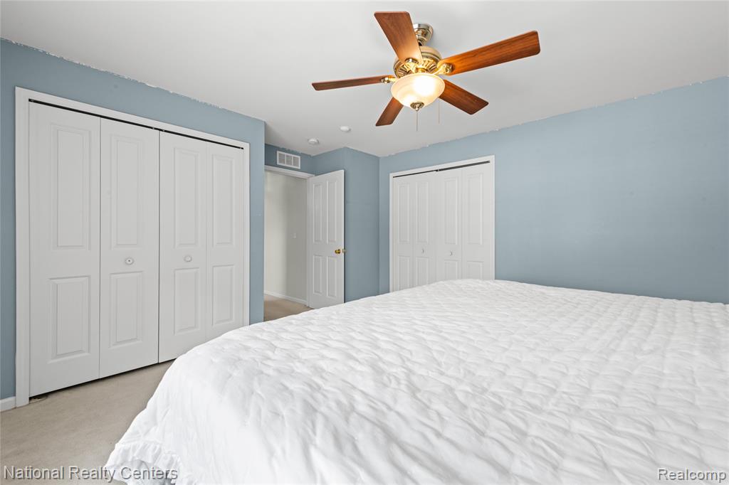 4048 Berkeley Avenue, Canton, MI 48188 — Photo 16