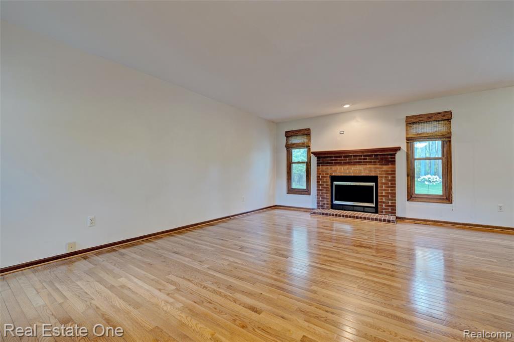 5370 Greenview Drive, Clarkston, MI 48348 — Photo 8