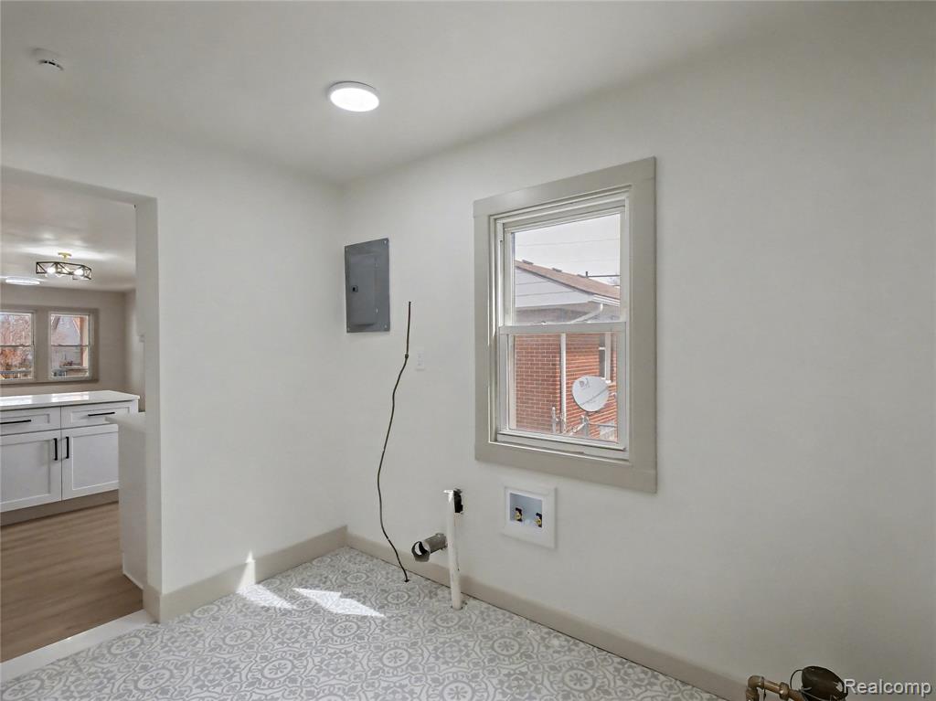 1032 E Maxlow Avenue, Hazel Park, MI 48030 — Photo 32