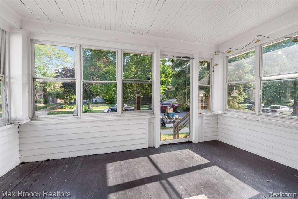 520 E Hazelhurst Street, Ferndale, MI 48220 — Photo 3
