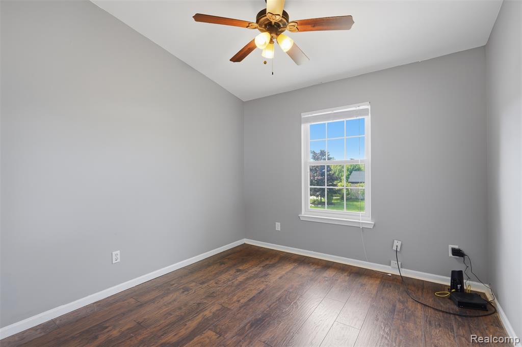 1099 Carriage Hill Drive, Fenton, MI 48430 — Photo 25