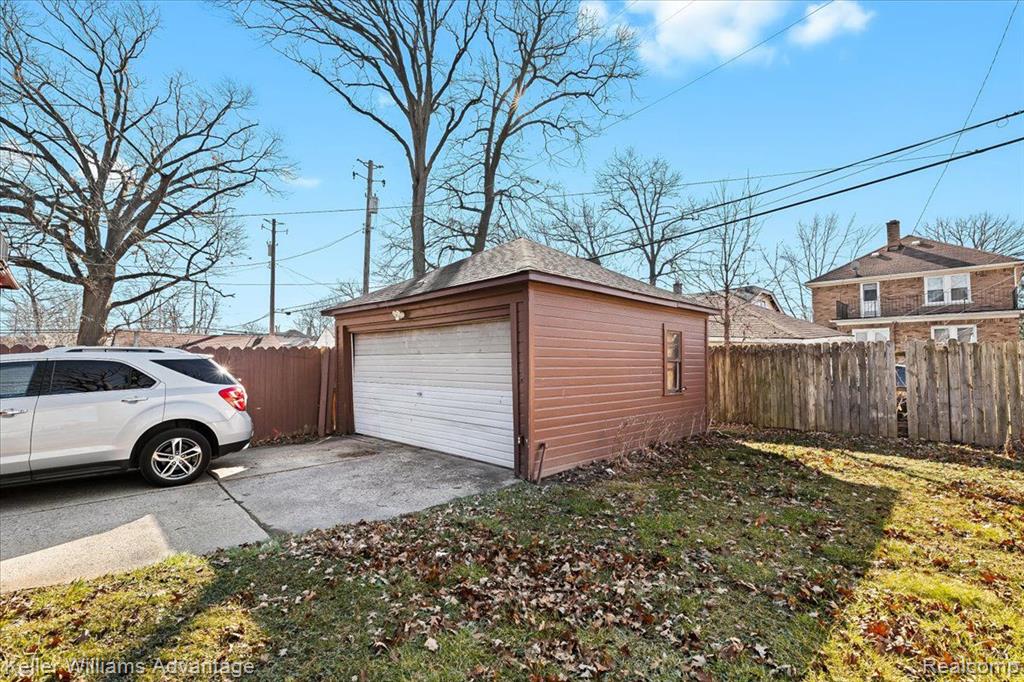 5227 COURVILLE Street, Detroit, MI 48224 — Photo 9