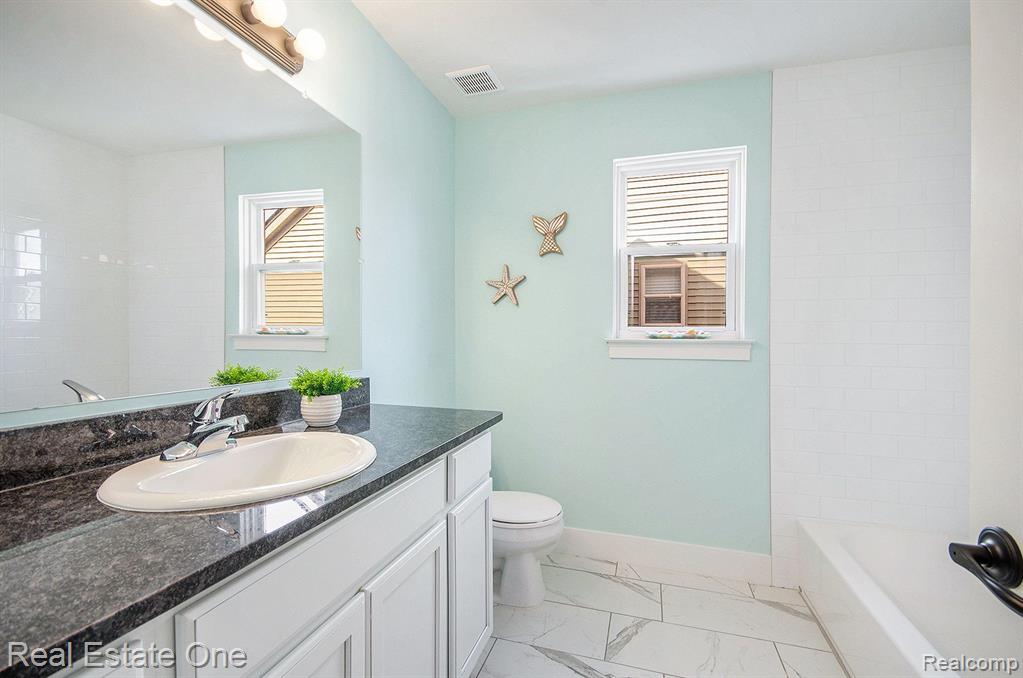 47618 VIOLA Lane, New Baltimore, MI 48047 — Photo 20