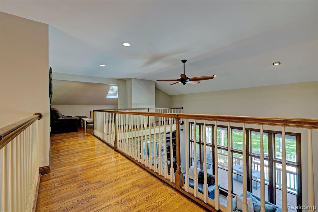 900 ROLLING PINES Drive, Ortonville, MI 48462 — Photo 37