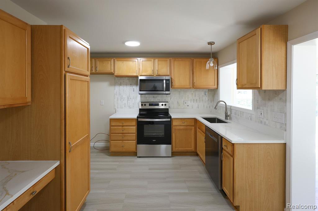 9858 FAIRBANKS Street, Van Buren, MI 48111 — Photo 10