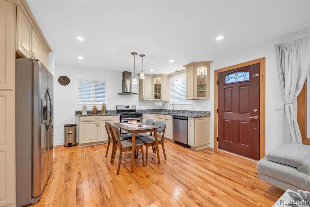 6651 NORBORNE Avenue, Dearborn Heights, MI 48127 — Photo 14