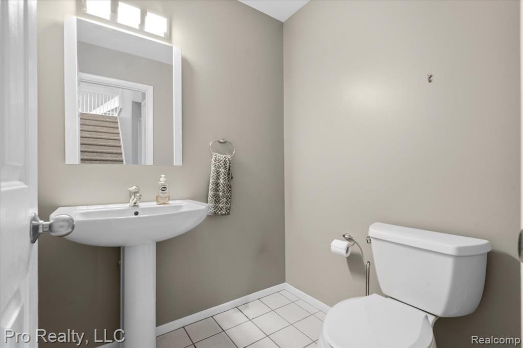 45317 Stonehedge Drive, Plymouth, MI 48170 — Photo 20