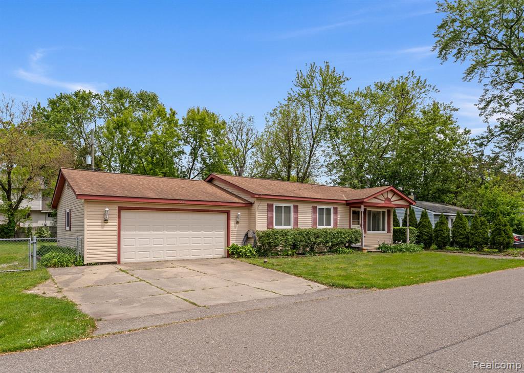 9220 Garden Terrace, Commerce Twp, MI 48382 — Photo 5