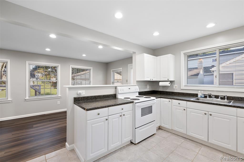 45447 Platt Street, Utica, MI 48317 — Photo 10