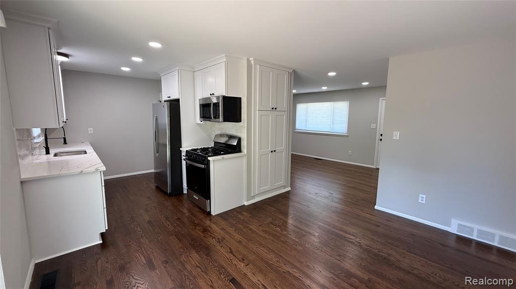 805 S Carlson Street, Westland, MI 48186 — Photo 4