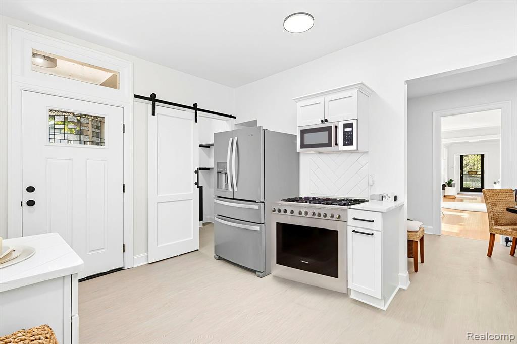 360 E Boston Boulevard, Detroit, MI 48202 — Photo 15
