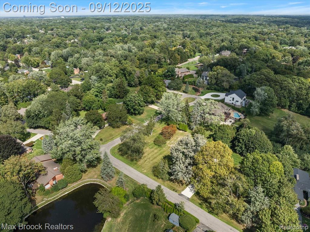 1027 Joanne Court, Bloomfield Hills, MI 48302 — Photo 12