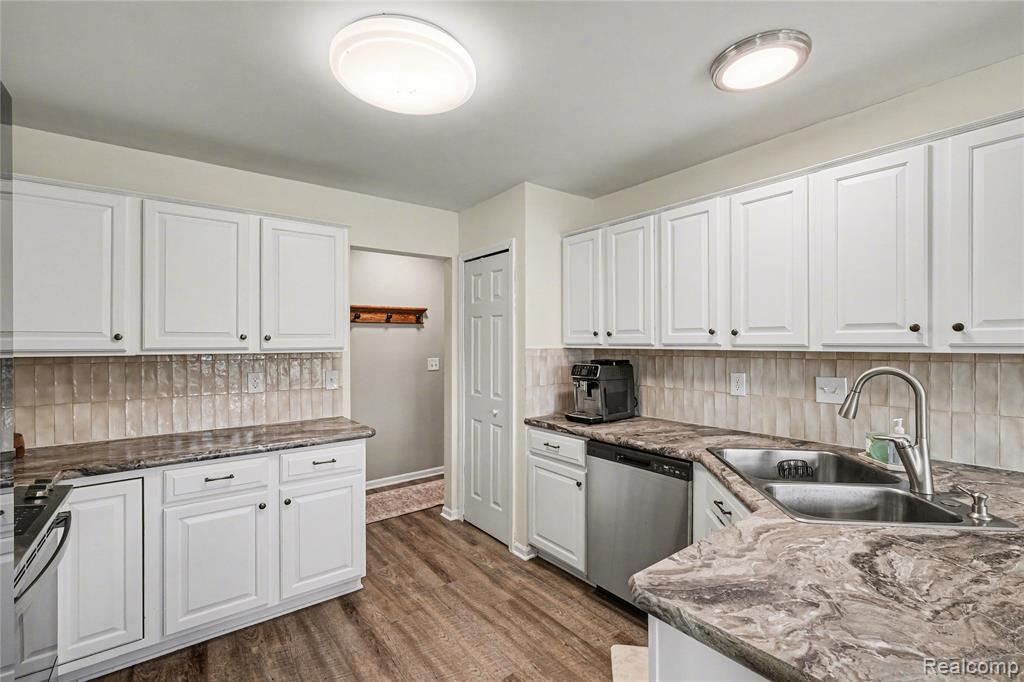 1292 Theresa Drive, Fenton, MI 48430 — Photo 10