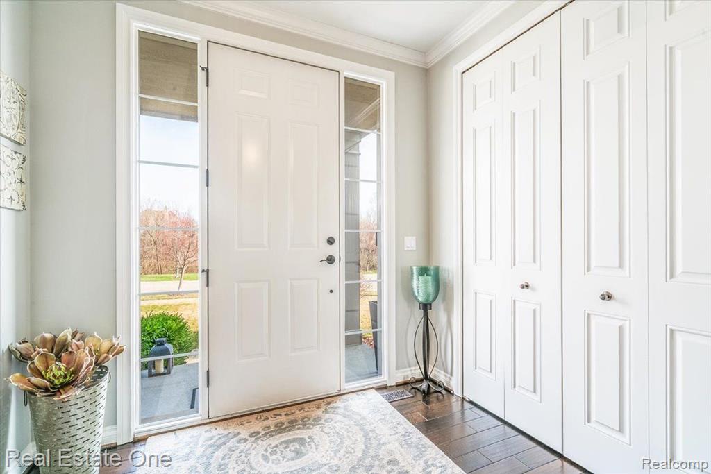 48025 E OXFORD Court, Canton, MI 48187 — Photo 24