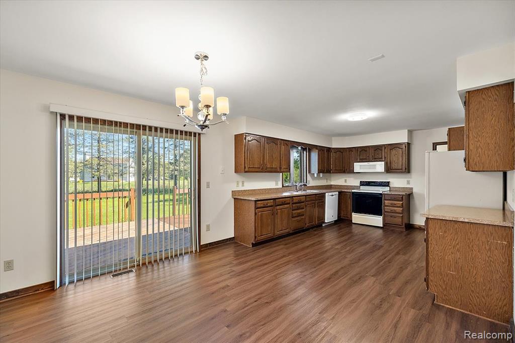 1081 Eagle Nest Drive, Rochester, MI 48306 — Photo 10